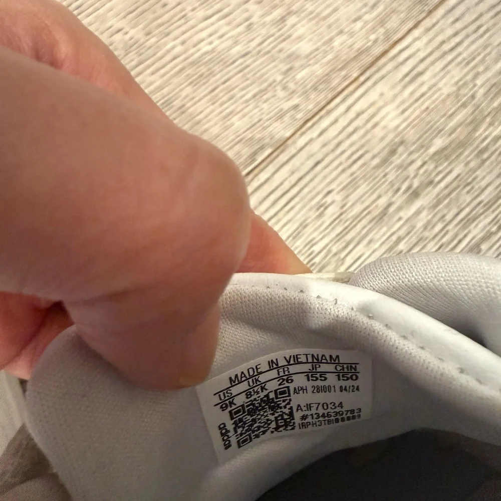 White Adidas Sneakers - Picture 4 of 4